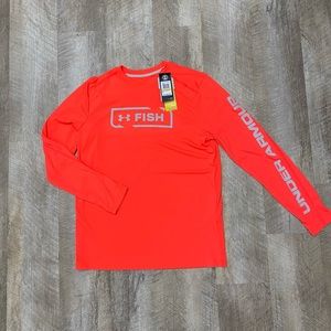 Under Armour Men’s long sleeve. Dri-fit material. Size L. Tags on